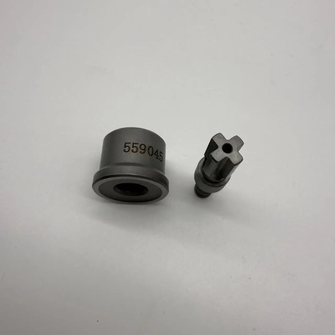 559045 Diesel Pump Oil Outlet Valve Steel Auto Engine Part